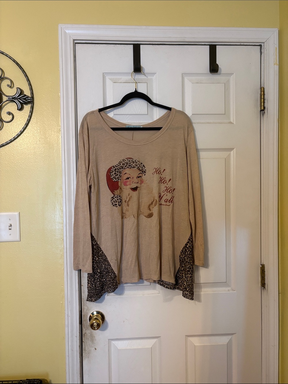 Vintage-Style Beige Holiday Santa Top